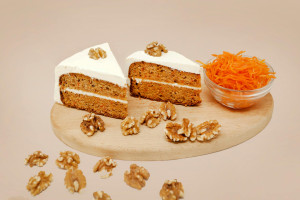 Ogura Cake vs Chiffon Cake : Memahami Perbedaan di Balik Kelembutan