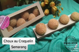Choux au Craquelin : Sensasi Creamy dan Crunchy dari Dan's KeiK Semarang