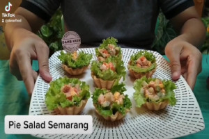 Pie Salad Semarang : Nikmatnya Citra Rasa Indonesia dalam Setiap Gigitannya yang Harus Anda Coba!
