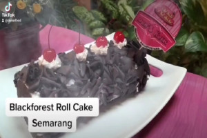 Blackforest Roll Cake Semarang : Kenikmatan Lembut dan Creamy untuk Selingan Ngemil yang Berkualitas dan Termurah