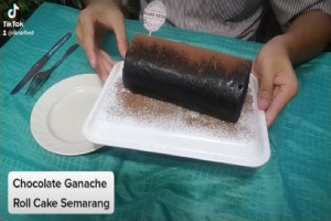 Chocolate Ganache Roll Cake Semarang : Kelezatan Asli Semarang untuk Suguhan Hari Raya