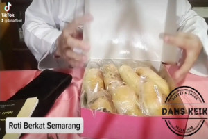 Roti Berkat Semarang di Toko DanS KeiK : Kelezatan Otentik Semarang untuk Seluruh Indonesia