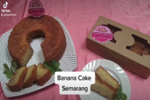 Banana Cake Semarang : Kelezatan Ekonomis yang Menggoda untuk Hampers Lebaran