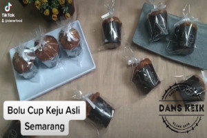 Bolu Cup Keju Semarang Murah Meriah : Bikin Suasana Natal Jadi Hangat dengan Kelezatan Asli Semarang