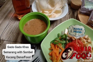 Kreasi Produk Sambel Kacang Danar Food ke dalam Makanan Gado-Gado Khas Semarang : Menggoda Lidah dengan Citra Rasa Autentik Semarang