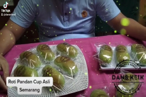 Roti Pandan Cup Semarang : Kelezatan Otentik Semarang-an dalam Setiap Gigitannya