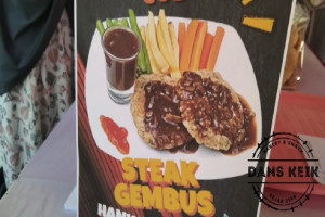 Mengungkap Kelezatan dan Keunikan Steak Gembus Semarang : Makanan Khas Mamak Street Food yang Menggoda Lidah