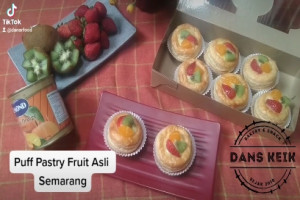 Puff Pastry Fruit Semarang : Camilan Legit Berlimpah Buah-Buahan untuk Teman Ngeteh Sore yang Tak Tertandingi