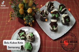Bolu Kukus Semarang : Mekar Merekah, Lembut, Empuk, Enak, Lezat dan Murah Meriah