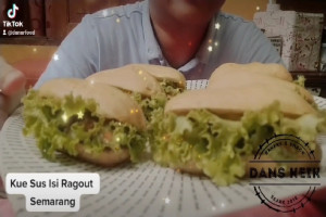 Kue Sus Isi Ragout Sayur Ayam Semarang : Camilan Gurih Berkelas Berbahan Baku Premium yang Enak dan Berkualitas