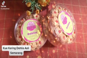 Kue Semprit Dahlia Semarang : Lezatnya Tradisi Lebaran dalam Setiap Gigitannya