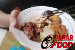 Momen Bersejarah : Danar Food and KeiK Semarang Open House Idul Fitri 2023 dengan Lontong Gudeg di Semarang Manis dan Gurihnya Bikin Ketagihan