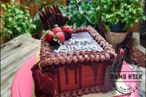 Jual Kue Ultah Premium Semarang : Rasakan Kenikmatan Chocolate Cake yang Legendaris