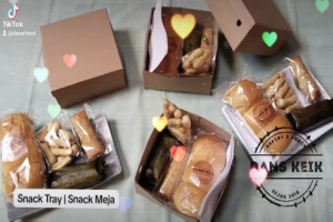 Snack Tray : Snack Meja Semarang Viral di Medsos Harga Super Murah Meriah dan Favorit Banyak Orang
