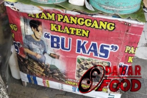 Rekomendasi Kuliner Tradisional : Lezatnya Ayam Panggang Khas Klaten Bu Kas di Pasar Gede Solo