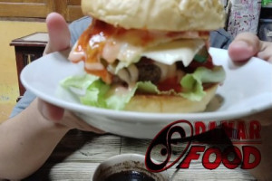 Bikin Ngiler, Burger yang Punya Rasa Terenak di Semarang dan Porsinya Bikin Kenyang