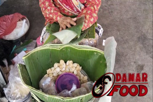 Mengenal Lebih Dekat Bubur Serabi Mini Bu Pini di Pasar Peterongan Semarang