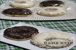 Kenikmatan Donat di Dans Keik Bakery : Pilihan Camilan Kekinian Terbaik di Semarang