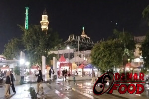 Aloon-Aloon Masjid Agung Kauman Semarang : Tempat Berburu Kuliner Favorit Warga dan Ruang Terbuka Hijau