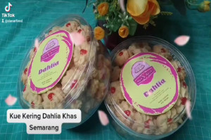 Dahlia Cookies Semarang Kekinian yang Renyah Enak Lumer di Mulut : Kue Kering Dahlia Khas Semarang