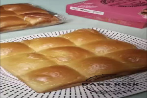 Roti Kasur Premium di Dans KeiK : Nikmati Kelezatan Tradisional Semarang