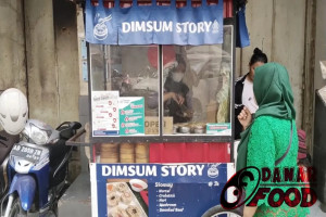 DIMSUM STORY : Kuliner Viral Dimsum Halal Hanya 3K di Pasar Gede Solo!
