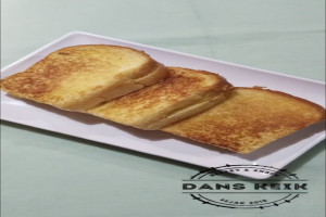 Roti Bakar : Kuliner Sederhana yang Penuh Cita Rasa dan Peluang Usaha Menjanjikan di Era Modern