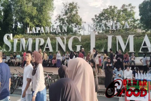 Menikmati Car Free Day (CFD) Simpang Lima Semarang Setiap Minggu Pagi : Sehat, Santai, dan Meriah