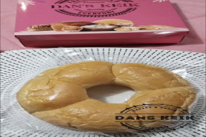 Roti Ring DanS KeiK Semarang : Bahan Baku Berkualitas Tinggi Super Lembut dan Empuk