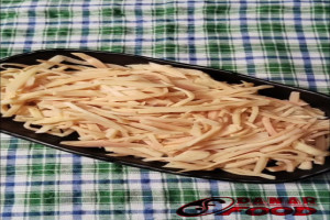Pemanfaatan Bahan Baku Rebung Andalan dalam Produksi Kuliner Danar Food dan Keik Semarang