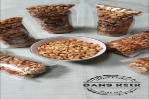 Kacang Bawang Semarang : Oleh-Oleh Khas Semarang yang Gurih, Renyah, Lezat untuk Segala Kesempatan