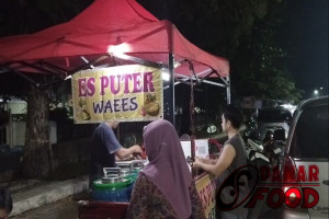 Es Puter WAEES : Es Puter Legendaris, Viral HITS Banget Selalu Ramai Pembeli di Tanah Mas Semarang